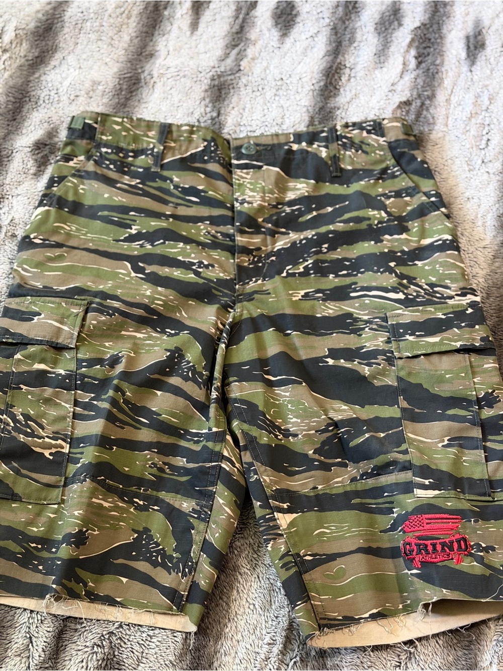 GRIND Athletics Tiger Camo Cutoff Cargos Size 31 32 33 34 Medium 🔥NEW
